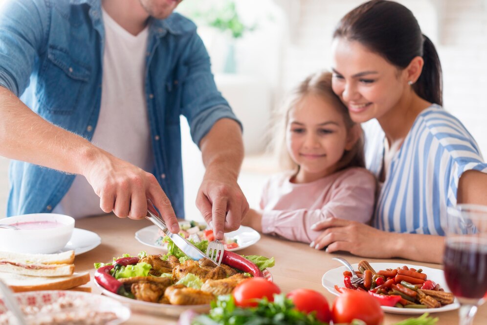 ¿Mi hijo puede comer sano y divertirse? la guía correcta